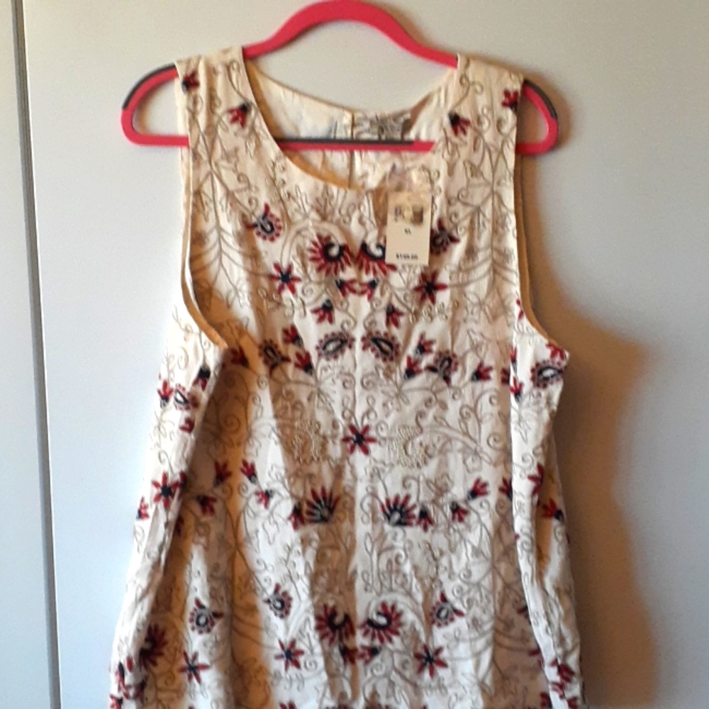 Lined embroidery tank top